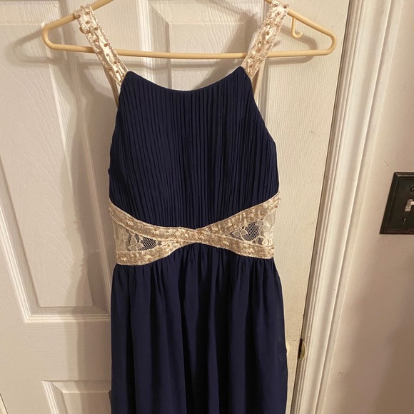 Prom/grad Dress - Picture 5 of 5